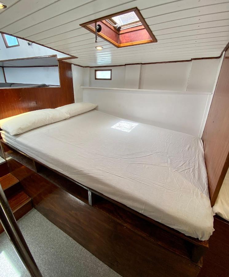 Fantastico Velero En Barcelona Sant Adria de Besos Exterior foto